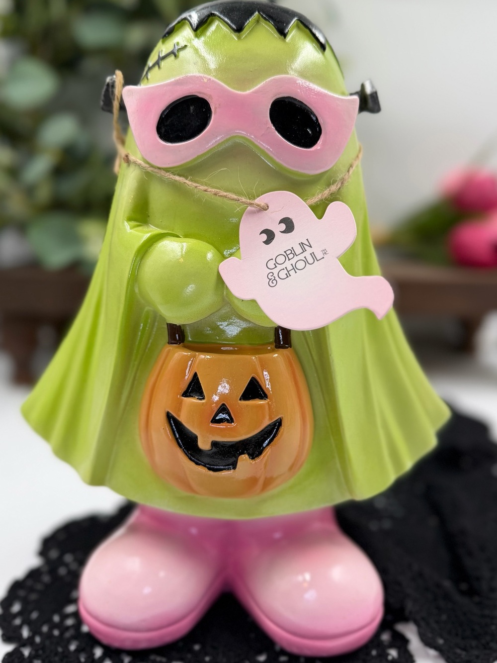 new 2026 goblin & ghoul frankenstein ghost pink sunglasses figurine nwt